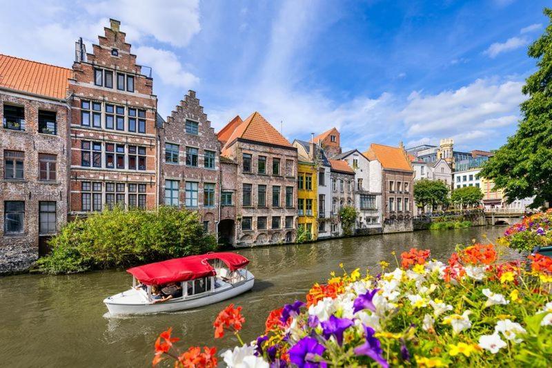 Khách sạn hẻo lánh La Fraisiere
